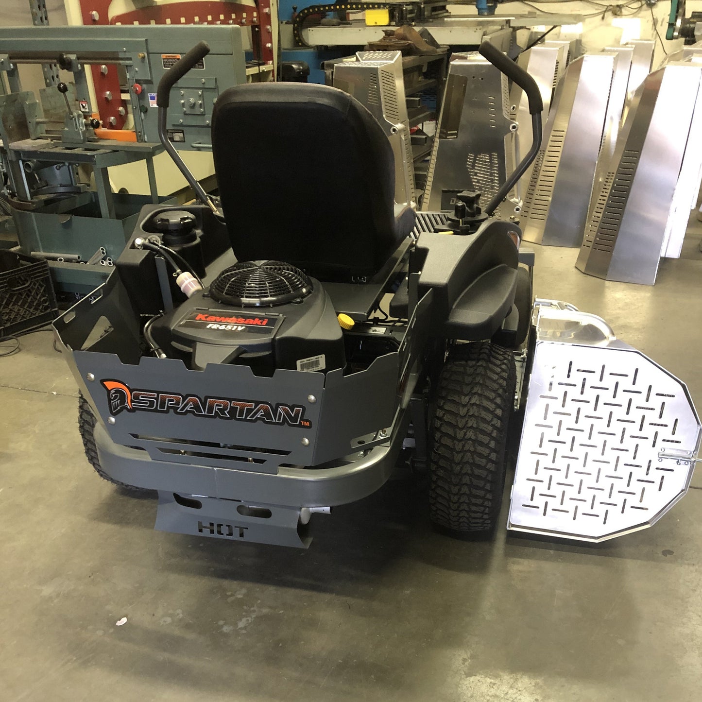 Spartan RZ-C Zero Turn Mower With Light weight Aluminum grass catcher grass cage basket