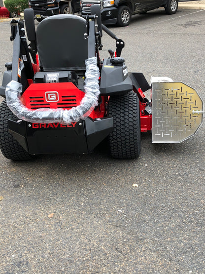 Gravely pro turn 152 zero turn mower with aluminum grass catcher